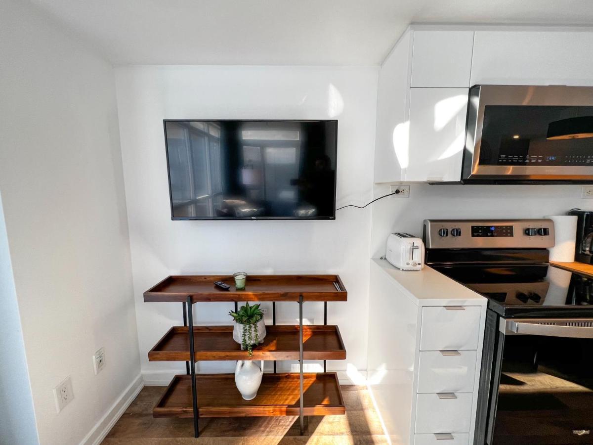 Simply Comfort. Elegant Apartments Dan Lecki Торонто Экстерьер фото